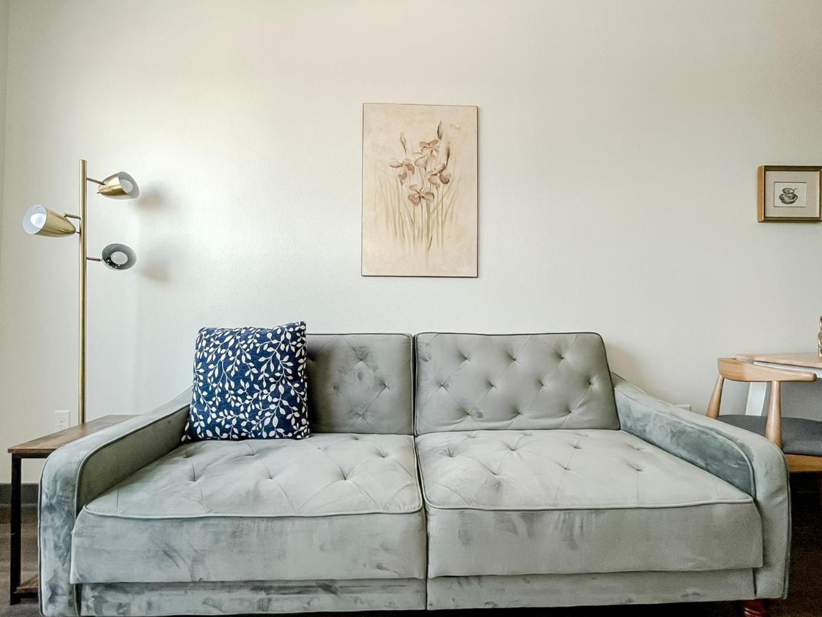 Sleepover 1Bd 1Ba Des Moines Apartments エクステリア 写真