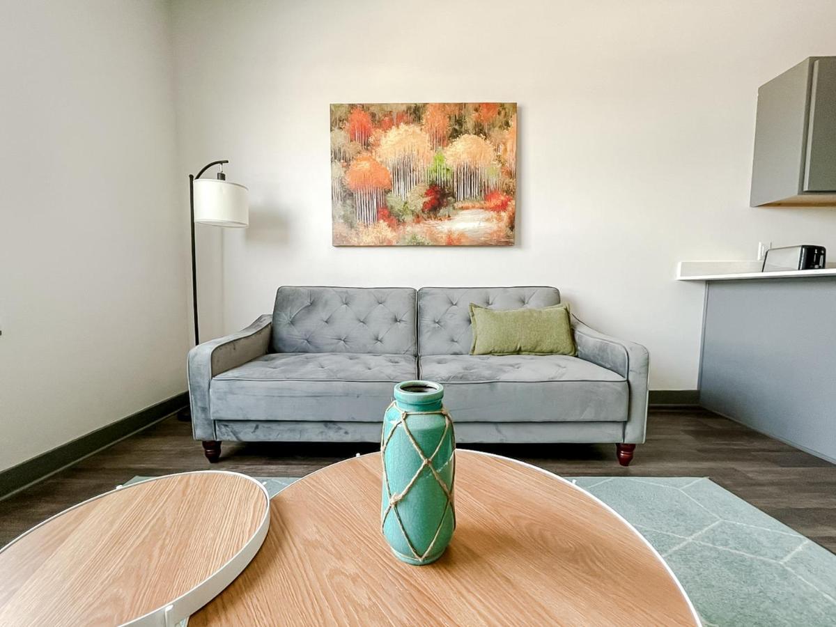 Sleepover 1Bd 1Ba Des Moines Apartments エクステリア 写真