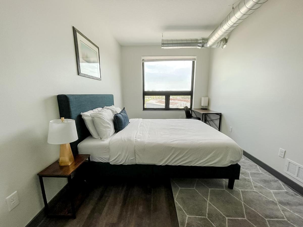 Sleepover 1Bd 1Ba Des Moines Apartments エクステリア 写真