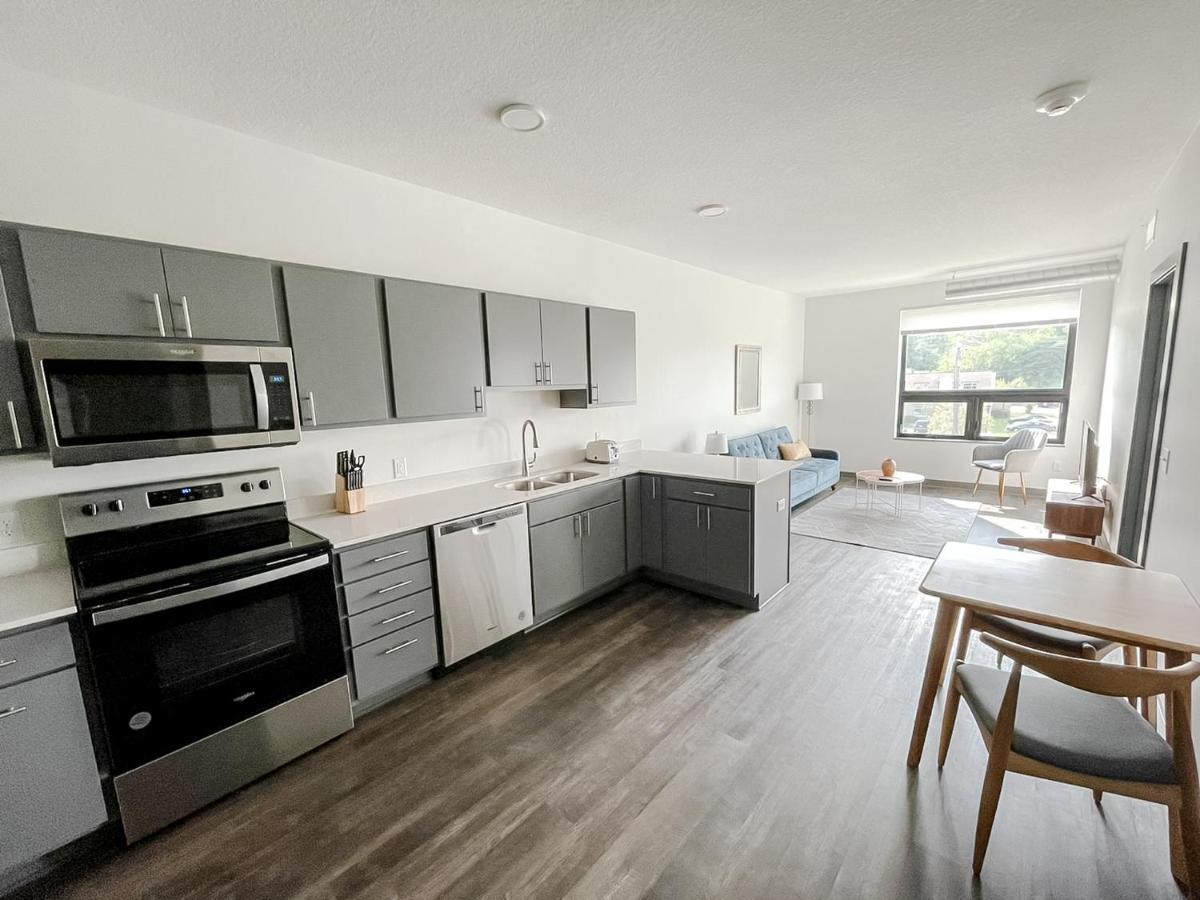 Sleepover 1Bd 1Ba Des Moines Apartments エクステリア 写真